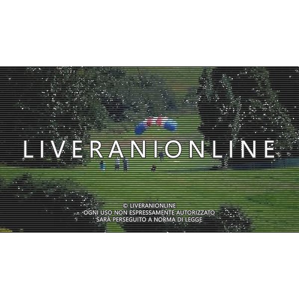 (120811) -- LONDON, Aug. 11, 2012 () -- Paratroopers perform after women\'s Cross-country competition of Cycling Mountain Bike event, at London 2012 Olympic Games in London, Britain, on August 11, 2012. Julie Bresset of France won gold medal. (/Li Ga) (nxl) ©PHOTOSHOT/Agenzia Aldo Liverani Sas - ITALY ONLY - GIOCHI OLIMPICI, OLIMPIADI LONDRA 2012