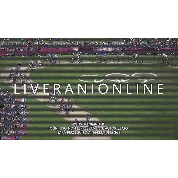 (120811) -- LONDON, Aug. 11, 2012 () -- Cyclists compete in women\'s Cross-country competition of Cycling Mountain Bike event, at London 2012 Olympic Games in London, Britain, on August 11, 2012. Julie Bresset of France won gold medal. (/Li Ga) (nxl) ©PHOTOSHOT/Agenzia Aldo Liverani Sas - ITALY ONLY - GIOCHI OLIMPICI, OLIMPIADI LONDRA 2012