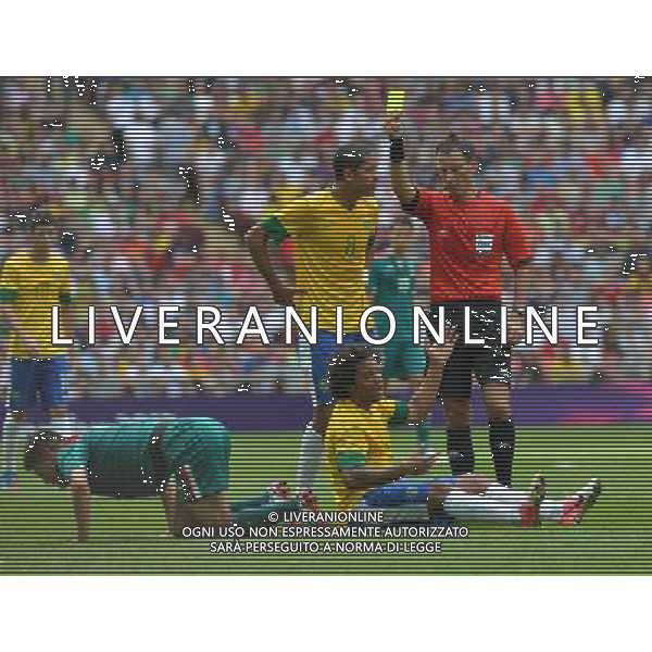 (120811) -- LONDON, Aug. 11, 2012 () -- Marcelo Vieira Da Silva Junior (C, bottom) of Brazil receives yellow card during men\'s football gold medal match between Brazil and Mexico, at London 2012 Olympic Games in London, Britain, on August 11, 2012. Mexico won the match 2-1 and won gold medal. (/Gong Lei) (zgp) ©PHOTOSHOT/Agenzia Aldo Liverani Sas - ITALY ONLY - GIOCHI OLIMPICI, OLIMPIADI LONDRA 2012