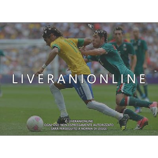 (120811) -- LONDON, Aug. 11, 2012 () -- Neymar Da Silva Santos Junior (L) of Brazil vies for the ball during men\'s football gold medal match between Brazil and Mexico, at London 2012 Olympic Games in London, Britain, on August 11, 2012. Mexico won the match 2-1 and won gold medal. (/Gong Lei) (zgp) ©PHOTOSHOT/Agenzia Aldo Liverani Sas - ITALY ONLY - GIOCHI OLIMPICI, OLIMPIADI LONDRA 2012