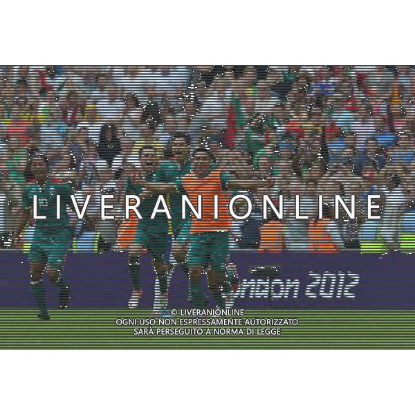 (120811) -- LONDON, Aug. 11, 2012 () -- Mexican players celebrate after men\'s football gold medal match between Brazil and Mexico, at London 2012 Olympic Games in London, Britain, on August 11, 2012. Mexico won the match 2-1 and won gold medal. (/Gong Lei) (zgp) ©PHOTOSHOT/Agenzia Aldo Liverani Sas - ITALY ONLY - GIOCHI OLIMPICI, OLIMPIADI LONDRA 2012