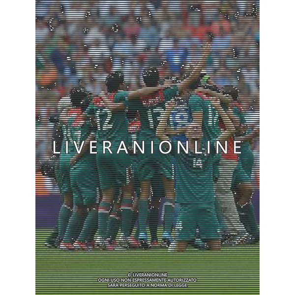 (120811) -- LONDON, Aug. 11, 2012 () -- Mexican players celebrate after men\'s football gold medal match between Brazil and Mexico, at London 2012 Olympic Games in London, Britain, on August 11, 2012. Mexico won the match 2-1 and won gold medal. (/Gong Lei) (zgp) ©PHOTOSHOT/Agenzia Aldo Liverani Sas - ITALY ONLY - GIOCHI OLIMPICI, OLIMPIADI LONDRA 2012