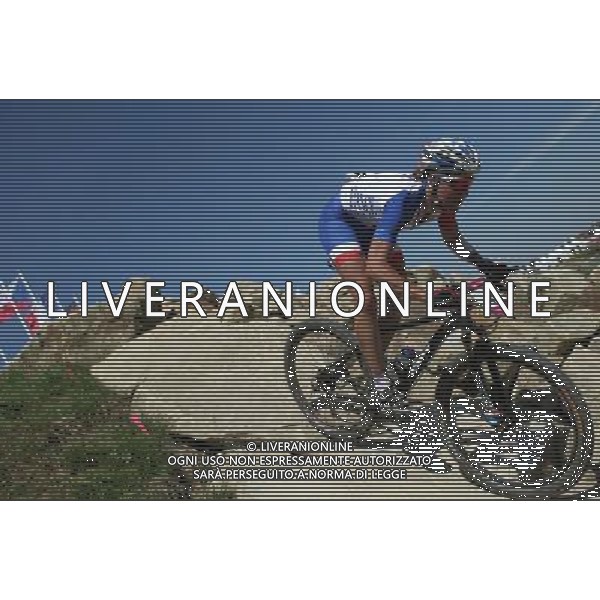 (120811) -- LONDON, Aug. 11, 2012 () -- Julie Bresset of France competes in women\'s Cross-country competition of Cycling Mountain Bike event, at London 2012 Olympic Games in London, Britain, on August 11, 2012. Julie Bresset of France won gold medal. (/Wang Shen) (nxl) ©PHOTOSHOT/Agenzia Aldo Liverani Sas - ITALY ONLY - GIOCHI OLIMPICI, OLIMPIADI LONDRA 2012