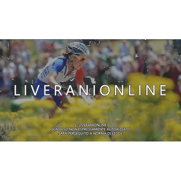 (120811) -- LONDON, Aug. 11, 2012 () -- Julie Bresset of France competes in women\'s Cross-country competition of Cycling Mountain Bike event, at London 2012 Olympic Games in London, Britain, on August 11, 2012. Julie Bresset of France won gold medal. (/Li Ga) (nxl) ©PHOTOSHOT/Agenzia Aldo Liverani Sas - ITALY ONLY - GIOCHI OLIMPICI, OLIMPIADI LONDRA 2012