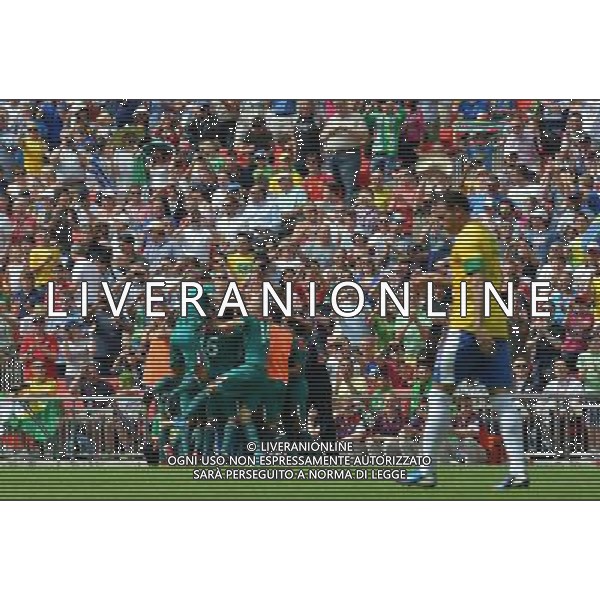 (120811) -- LONDON, Aug. 11, 2012 () -- Mexican players celebrate after scoring a goal during men\'s football gold medal match between Brazil and Mexico, at London 2012 Olympic Games in London, Britain, on August 11, 2012. (/Gong Lei) (nxl) ©PHOTOSHOT/Agenzia Aldo Liverani Sas - ITALY ONLY - GIOCHI OLIMPICI, OLIMPIADI LONDRA 2012