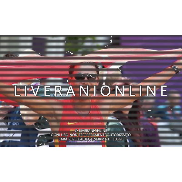 (120811) -- LONDON, Aug. 11, 2012 () -- Si Tianfeng of China celebrats after competing in men\'s 50km race walk contest, at London 2012 Olympic Games in London, Britain, on August 11, 2012. Si Tianfeng of China won bronze medal. (/Yin Gang) (nxl) ©PHOTOSHOT/Agenzia Aldo Liverani Sas - ITALY ONLY - GIOCHI OLIMPICI, OLIMPIADI LONDRA 2012