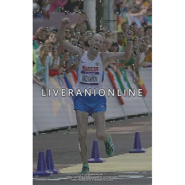 (120811) -- LONDON, Aug. 11, 2012 () -- Sergey Kirdyapkin of Russia celebrates after competing in men\'s 50km race walk contest, at London 2012 Olympic Games in London, Britain, on August 11, 2012. Sergey Kirdyapkin of Russia won gold medal. (/Yin Gang) (nxl) ©PHOTOSHOT/Agenzia Aldo Liverani Sas - ITALY ONLY - GIOCHI OLIMPICI, OLIMPIADI LONDRA 2012