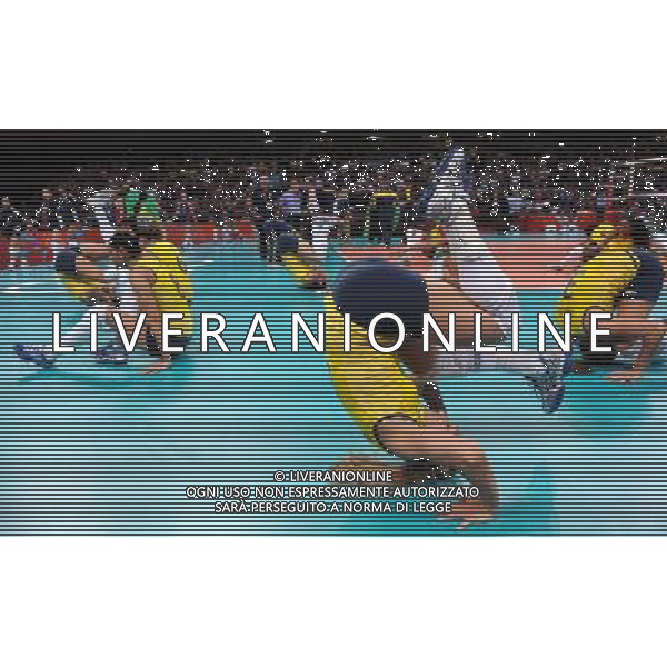 (120811) -- LONDON, Aug. 11, 2012 () -- Brazilian players celebrate after women\'s volleyball gold medal match between Brazil and USA, at London 2012 Olympic Games in London, Britain, on August 11, 2012. Brazil won gold medal. (/Fan Jun) (nxl) ©PHOTOSHOT/Agenzia Aldo Liverani Sas - ITALY ONLY - GIOCHI OLIMPICI, OLIMPIADI LONDRA 2012