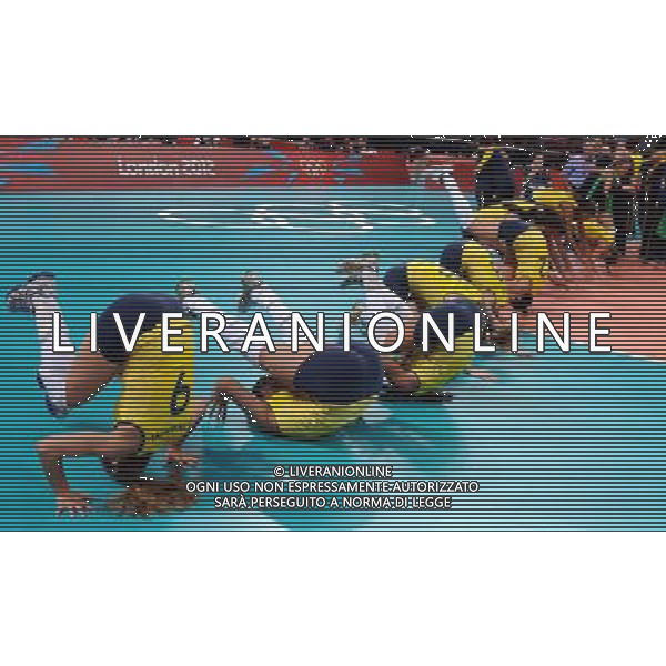 (120811) -- LONDON, Aug. 11, 2012 () -- Brazilian players celebrate after women\'s volleyball gold medal match between Brazil and USA, at London 2012 Olympic Games in London, Britain, on August 11, 2012. Brazil won gold medal. (/Fan Jun) (nxl) ©PHOTOSHOT/Agenzia Aldo Liverani Sas - ITALY ONLY - GIOCHI OLIMPICI, OLIMPIADI LONDRA 2012