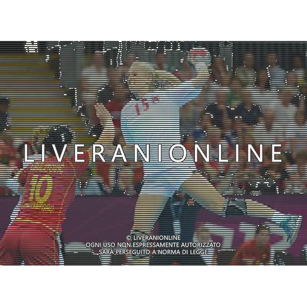 (120811) -- LONDON, Aug. 11, 2012 () -- Lin Jorum Sulland of Norway shoots during women\'s handball gold medal match between Norway and Montenegro, at London 2012 Olympic Games in London, Britain, on August 11, 2012. Norway won the match 26-23 and won gold medal. (/Wu Xiaoling) (zgp) ©PHOTOSHOT/Agenzia Aldo Liverani Sas - ITALY ONLY - GIOCHI OLIMPICI, OLIMPIADI LONDRA 2012