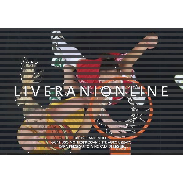 (120811) -- LONDON, Aug. 11, 2012 () -- Lauren Jackson of Australia (L) puts up a shot during the women\'s basketball bronze medal match between Russia and Australia at London 2012 Olympic Games, London, Britain, Aug. 11, 2012. Australia won the bronze medal of the event. (/Meng Yongmin) ©PHOTOSHOT/Agenzia Aldo Liverani Sas - ITALY ONLY - GIOCHI OLIMPICI, OLIMPIADI LONDRA 2012