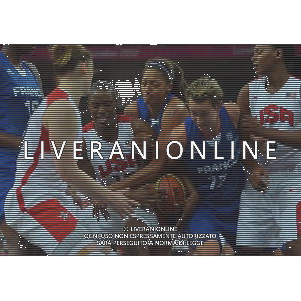 (120811) -- LONDON, Aug. 11, 2012 () -- Players vie for the ball during the women\'s basketball gold medal match between the United States and France at London 2012 Olympic Games, London, Britain, Aug. 11, 2012. The United States won the gold medal of the event. (/Cheng Min) ©PHOTOSHOT/Agenzia Aldo Liverani Sas - ITALY ONLY - GIOCHI OLIMPICI, OLIMPIADI LONDRA 2012