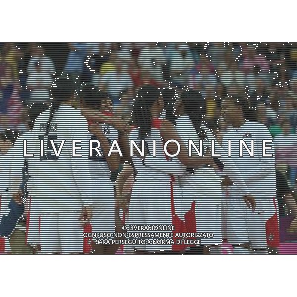 (120811) -- LONDON, Aug. 11, 2012 () -- Players of the United States celebrate after winning the women\'s basketball gold medal match between the United States and France at London 2012 Olympic Games, London, Britain, Aug. 11, 2012. The United States won the gold medal of the event. (/Meng Yongmin) ©PHOTOSHOT/Agenzia Aldo Liverani Sas - ITALY ONLY - GIOCHI OLIMPICI, OLIMPIADI LONDRA 2012