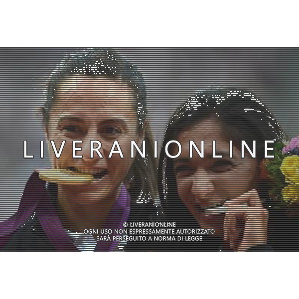 (120810) -- LONDON, Aug. 10, 2012 () -- Gold medalist Asli Cakir Alptekin (L) of Turkey and silver medalist Gamze Bulut of Turkey pose at awarding ceremony of women\'s 1500m at London 2012 Olympic Games, London, Britain, Aug. 11, 2012. (/Wang Jianhua)(zgp) ©PHOTOSHOT/Agenzia Aldo Liverani Sas - ITALY ONLY - GIOCHI OLIMPICI, OLIMPIADI LONDRA 2012