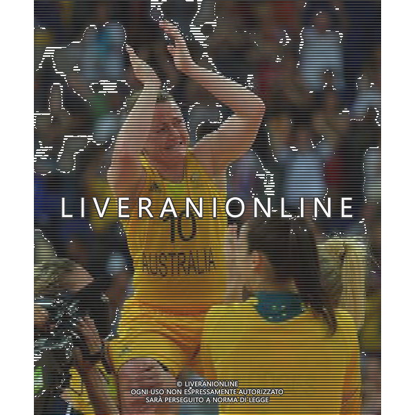 (120811) -- LONDON, Aug. 11, 2012 () -- Australian players celebrate after women\'s basketball bronze medal game between Australia and Russia, at London 2012 Olympic Games in London, Britain, on August 11, 2012. Australia won 83-74. (/Cheng Min) (nxl) ©PHOTOSHOT/Agenzia Aldo Liverani Sas - ITALY ONLY - GIOCHI OLIMPICI, OLIMPIADI LONDRA 2012