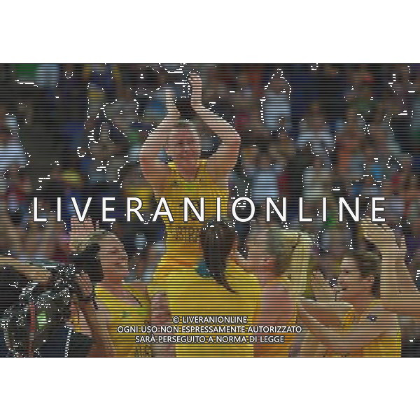 (120811) -- LONDON, Aug. 11, 2012 () -- Australian players celebrate after women\'s basketball bronze medal game between Australia and Russia, at London 2012 Olympic Games in London, Britain, on August 11, 2012. Australia won 83-74. (/Cheng Min) (nxl) ©PHOTOSHOT/Agenzia Aldo Liverani Sas - ITALY ONLY - GIOCHI OLIMPICI, OLIMPIADI LONDRA 2012