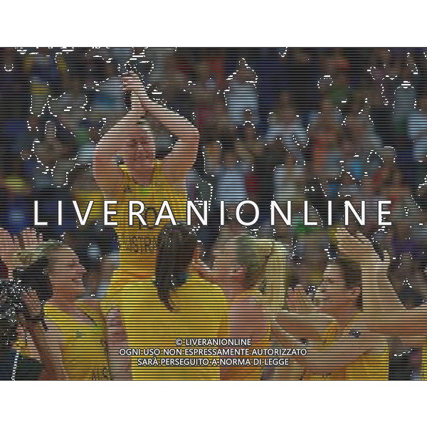 (120811) -- LONDON, Aug. 11, 2012 () -- Australian players celebrate after women\'s basketball bronze medal game between Australia and Russia, at London 2012 Olympic Games in London, Britain, on August 11, 2012. Australia won 83-74. (/Cheng Min) (nxl) ©PHOTOSHOT/Agenzia Aldo Liverani Sas - ITALY ONLY - GIOCHI OLIMPICI, OLIMPIADI LONDRA 2012