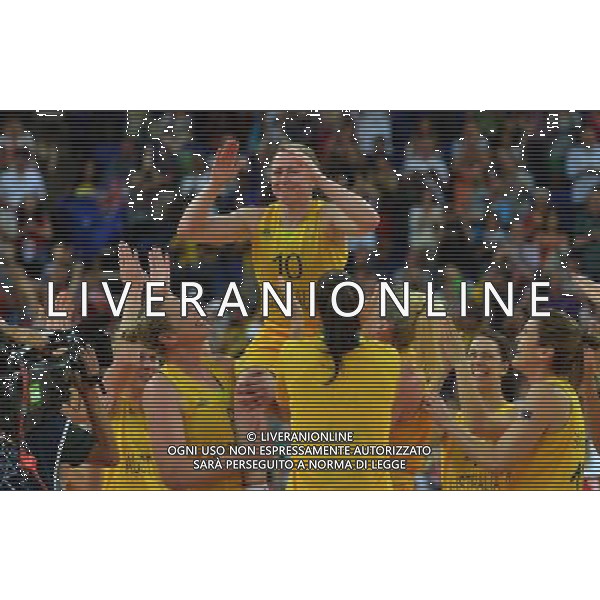 (120811) -- LONDON, Aug. 11, 2012 () -- Australian players celebrate after women\'s basketball bronze medal game between Australia and Russia, at London 2012 Olympic Games in London, Britain, on August 11, 2012. Australia won 83-74. (/Cheng Min) (nxl) ©PHOTOSHOT/Agenzia Aldo Liverani Sas - ITALY ONLY - GIOCHI OLIMPICI, OLIMPIADI LONDRA 2012