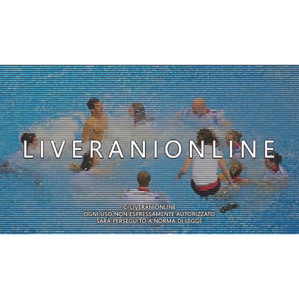 (120811) -- LONDON, Aug. 11, 2012 () -- Thomas Daley (up, 2nd L) of Britain and his teammates jump into the pool to celebrate after the men\'s 10m platform final at London 2012 Olympic Games, London, Britain, Aug. 11, 2012. Daley won bronze medal. (/Tao Xiyi) ©PHOTOSHOT/Agenzia Aldo Liverani Sas - ITALY ONLY - GIOCHI OLIMPICI, OLIMPIADI LONDRA 2012