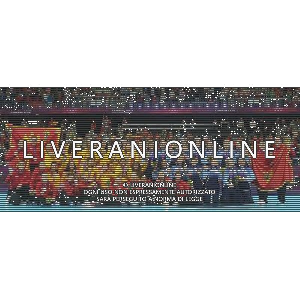 (120811) -- LONDON, Aug. 11, 2012 () -- Gold medalists of Norway(blue), silver medalists of Montenegro(red), and bronze medalists of Spain(yellow) pose at awarding ceremony of women\'s handball event, at London 2012 Olympic Games in London, Britain, on August 11, 2012. (/Wu Xiaoling) (zgp) ©PHOTOSHOT/Agenzia Aldo Liverani Sas - ITALY ONLY - GIOCHI OLIMPICI, OLIMPIADI LONDRA 2012