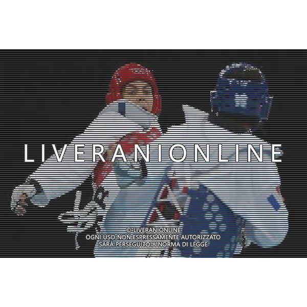 (120811) -- LONDON, Aug. 11, 2012 () -- Milica Mandic of Serbia (red) competes with Anne-Caroline Graffe of France during the gold medal match of women\'s +67kg Taekwondo at London 2012 Olympic Games, London, Britain, Aug. 11, 2012. Milica Mandic of Serbia won the match and claimed the gold medal of the event. (/Wang Lili) ©PHOTOSHOT/Agenzia Aldo Liverani Sas - ITALY ONLY - GIOCHI OLIMPICI, OLIMPIADI LONDRA 2012