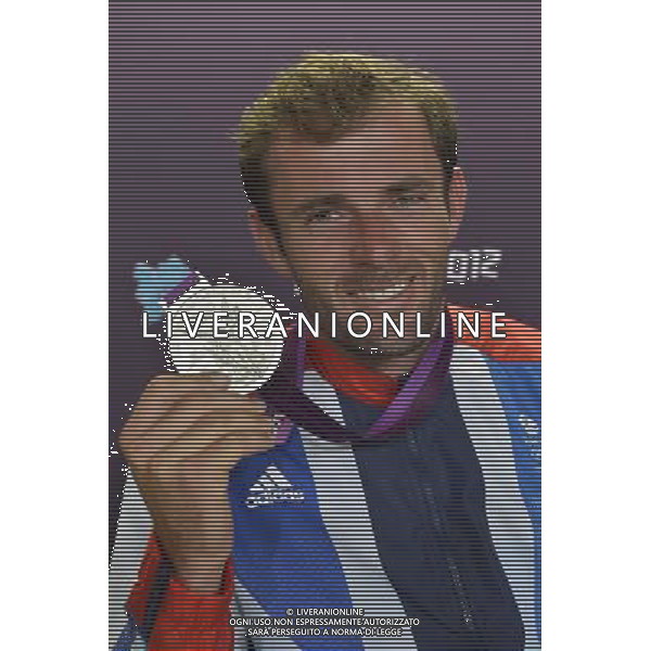 Team GB Delegation Leadership plus TeamGB medalist give end of Olympics Press Conference. Media Press Centre, Olympic Stadium, Olympic Park, Stratford. London : Nick Dempsey Silver medalist, Sailing Men\'s RS-X ©photoshot/Agenzia Aldo Liverani Sas - ITALY ONLY - GIOCHI OLIMPICI, OLIMPIADI LONDRA 2012