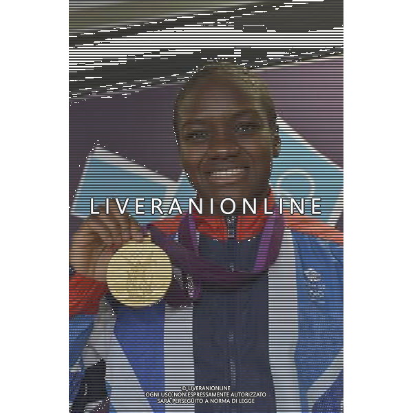 Team GB Delegation Leadership plus TeamGB medalist give end of Olympics Press Conference. Media Press Centre, Olympic Stadium, Olympic Park, Stratford. London :Nicola Adams Gold medalist boxing Women\'s Fly (51kg) ©photoshot/Agenzia Aldo Liverani Sas - ITALY ONLY - GIOCHI OLIMPICI, OLIMPIADI LONDRA 2012