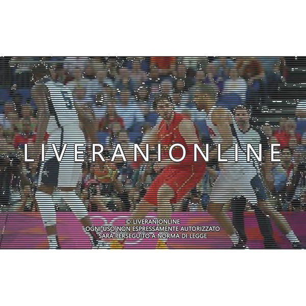 (120812) -- LONDON, Aug. 12, 2012 () -- Pau Gasol (red) of Spain vies for the ball in men\'s basketball gold medal match between USA and Spain, at London 2012 Olympic Games in London, Britain, August 12, 2012. (/Meng Yongmin) (zgp) ©photoshot/Agenzia Aldo Liverani Sas - ITALY ONLY - GIOCHI OLIMPICI, OLIMPIADI LONDRA 2012