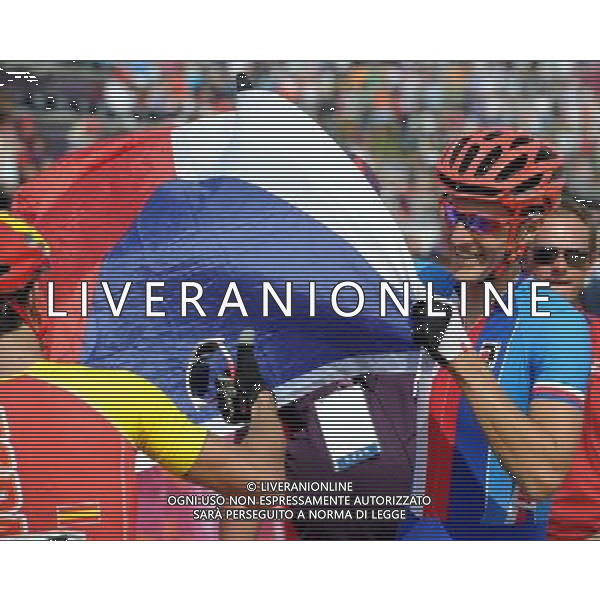 (120812) -- LONDON, Aug. 12, 2012 () -- Jaroslav Kulhavy of Czech Republic (No.3) celebrates after winning in men\'s cross-country competition of Cycling Mountain Bike event, at London 2012 Olympic Games in London, Britain, on August 12, 2012. Jaroslav Kulhavy of Czech Republic won gold medal. (/Yang Zongyou) (nxl) ©photoshot/Agenzia Aldo Liverani Sas - ITALY ONLY - GIOCHI OLIMPICI, OLIMPIADI LONDRA 2012