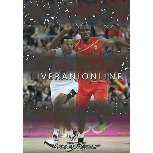 (120812) -- LONDON, Aug. 12, 2012 () -- Andre Iguodala (white) of USA vies for the ball in men\'s basketball gold medal match between USA and Spain, at London 2012 Olympic Games in London, Britain, August 12, 2012. (/Meng Yongmin) (zgp) ©photoshot/Agenzia Aldo Liverani Sas - ITALY ONLY - GIOCHI OLIMPICI, OLIMPIADI LONDRA 2012