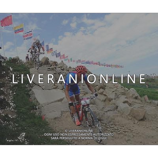 (120812) -- LONDON, Aug. 12, 2012 () -- Jaroslav Kulhavy of Czech Republic competes in men\'s cross-country competition of Cycling Mountain Bike event, at London 2012 Olympic Games in London, Britain, on August 12, 2012. Jaroslav Kulhavy of Czech Republic won gold medal. (/Yang Zongyou) (nxl) ©photoshot/Agenzia Aldo Liverani Sas - ITALY ONLY - GIOCHI OLIMPICI, OLIMPIADI LONDRA 2012