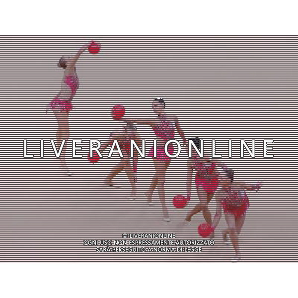 (120812) -- LONDON, Aug. 12, 2012 () -- The Italian team performs during the Group All-Around competition of Gymnastics Rhythmic event, at London 2012 Olympic Games in London, Britain, on August 12, 2012. Italy won bronze medal. (/Chen Jianli) (nxl) ITALY ONLY - GIOCHI OLIMPICI, OLIMPIADI LONDRA 2012