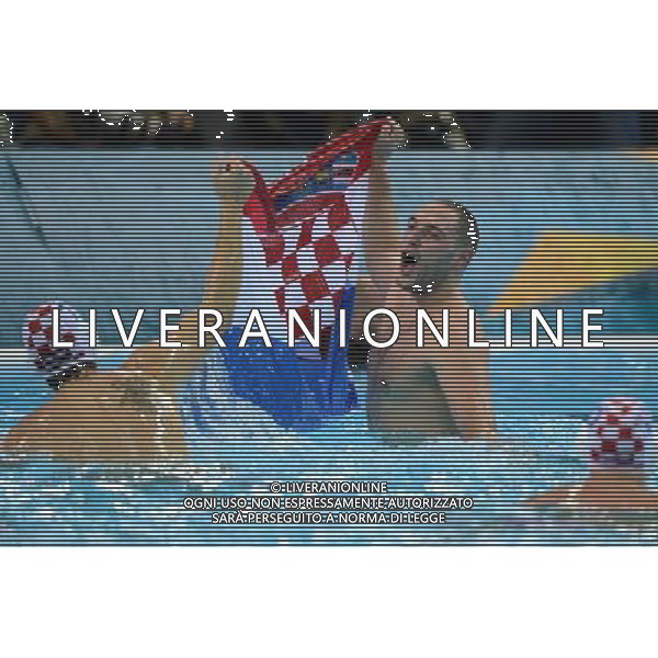 (120812) -- LONDON, Aug. 12, 2012 () -- Players of Croatia celebrate after winning men\'s water polo gold medal match between Croatia and Italy at London 2012 Olympic Games in London, Britain, August 12, 2012. Croatia won the match and claimed the gold medal of the event. (/Yang Lei) ITALY ONLY - GIOCHI OLIMPICI, OLIMPIADI LONDRA 2012