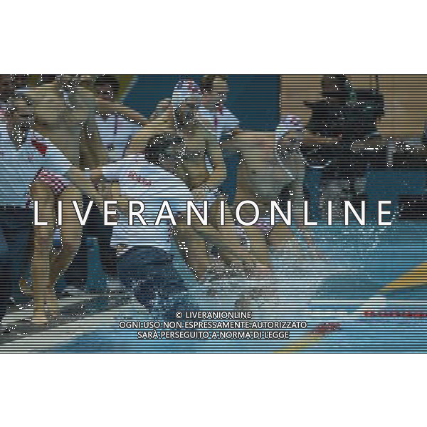 (120812) -- LONDON, Aug. 12, 2012 () -- Players of Croatia celebrate after winning men\'s water polo gold medal match between Croatia and Italy at London 2012 Olympic Games in London, Britain, August 12, 2012. Croatia won the match and claimed the gold medal of the event. (/Yang Lei) ITALY ONLY - GIOCHI OLIMPICI, OLIMPIADI LONDRA 2012