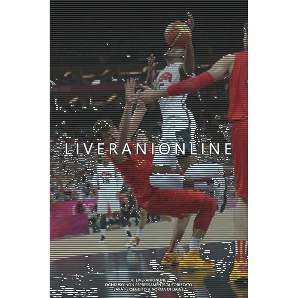 (120812) -- LONDON, Aug. 12, 2012 () -- Players compete in men\'s basketball gold medal match between USA and Spain, at London 2012 Olympic Games in London, Britain, on August 12, 2012. (/Meng Yongmin) (nxl) ©PHOTOSHOT/AGENZIA ALDO LIVERANI SAS - ITALY ONLY - GIOCHI OLIMPICI, OLIMPIADI LONDRA 2012