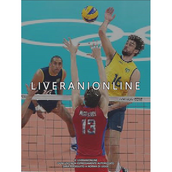 (120812) -- LONDON, Aug. 12, 2012 () -- Players compete in men\'s volleyball gold medal match between Russia and Brazil, at London 2012 Olympic Games in London, Britain, on August 12, 2012. (/Fan Jun) (nxl) ©PHOTOSHOT/AGENZIA ALDO LIVERANI SAS - ITALY ONLY - GIOCHI OLIMPICI, OLIMPIADI LONDRA 2012
