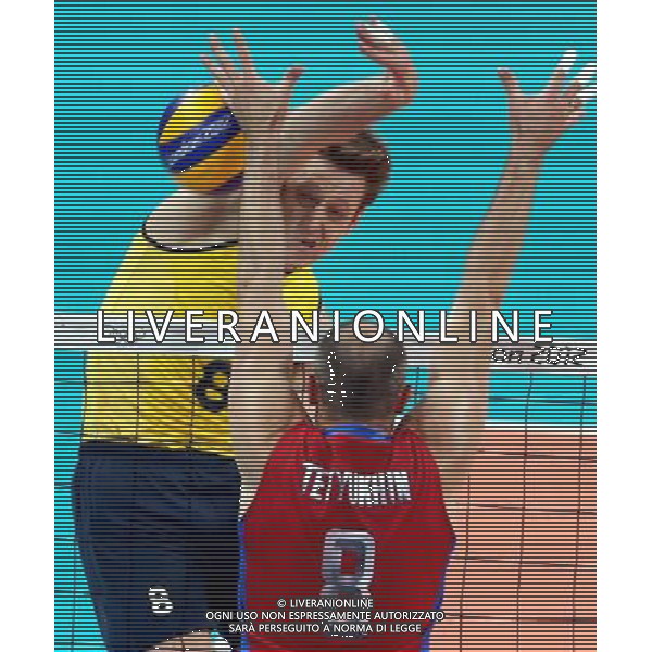 (120812) -- LONDON, Aug. 12, 2012 () -- Players compete in men\'s volleyball gold medal match between Russia and Brazil, at London 2012 Olympic Games in London, Britain, on August 12, 2012. (/Fan Jun) (nxl) ©PHOTOSHOT/AGENZIA ALDO LIVERANI SAS - ITALY ONLY - GIOCHI OLIMPICI, OLIMPIADI LONDRA 2012