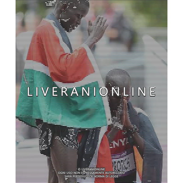 (120812) -- LONDON, Aug. 12, 2012 () -- Silver medalist Abel Kirui of Kenya (L) and bronze medalist Wilson Kipsang kiprotich of Kenya are pictured after men\'s marathon competition, at London 2012 Olympic Games in London, Britain, on August 12, 2012. (/Liao Yujie) (nxl) ©PHOTOSHOT/AGENZIA ALDO LIVERANI SAS - ITALY ONLY - GIOCHI OLIMPICI, OLIMPIADI LONDRA 2012