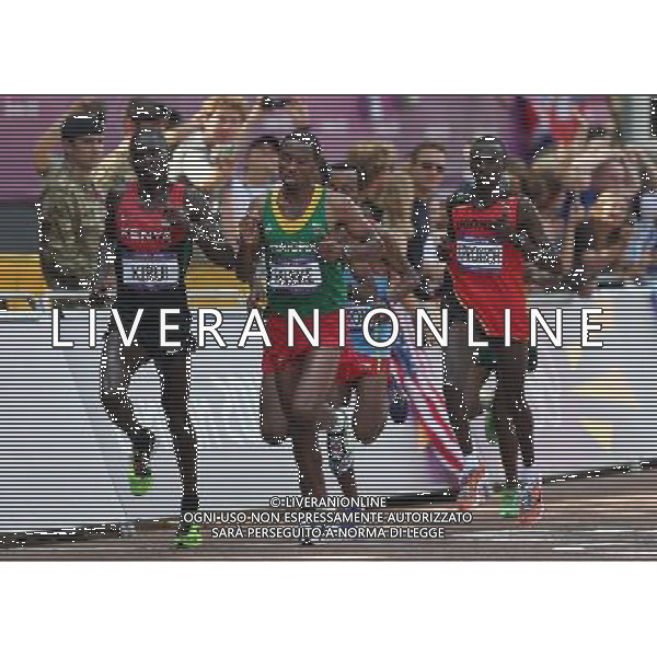 (120812) -- LONDON, Aug. 12, 2012 () -- Stephen Kiprotich of Uganda (R) takes part in men\'s marathon competition, at London 2012 Olympic Games in London, Britain, on August 12, 2012. Stephen Kiprotich of Uganda won gold medal. (/Liao Yujie) (nxl) ©PHOTOSHOT/AGENZIA ALDO LIVERANI SAS - ITALY ONLY - GIOCHI OLIMPICI, OLIMPIADI LONDRA 2012