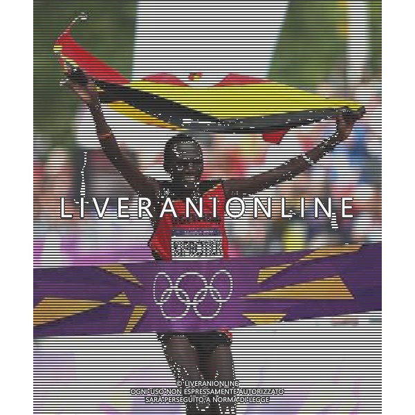 (120812) -- LONDON, Aug. 12, 2012 () -- Stephen Kiprotich of Uganda takes part in men\'s marathon competition, at London 2012 Olympic Games in London, Britain, on August 12, 2012. Stephen Kiprotich of Uganda won gold medal. (/Liao Yujie) (nxl) ©PHOTOSHOT/AGENZIA ALDO LIVERANI SAS - ITALY ONLY - GIOCHI OLIMPICI, OLIMPIADI LONDRA 2012
