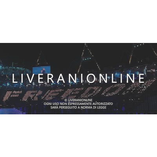 (120812) -- LONDON, Aug. 12, 2012 () -- Photo taken on August 12, 2012 shows the art performance at the Closing Ceremony of the London 2012 Olympic Games at the Olympic Stadium in London, Britain. (/Shen Bohan) (zgp) ©PHOTOSHOT/AGENZIA ALDO LIVERANI SAS - ITALY ONLY - CERIMONIA DI CHIUSURA DEI GIOCHI OLIMPICI, OLIMPIADI LONDRA 2012