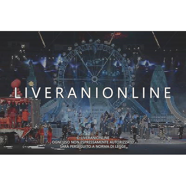 (120812) -- LONDON, Aug. 12, 2012 () -- Photo taken on August 12, 2012 shows the performance during the closing ceremony of the London 2012 Olympic Games at the Olympic Stadium in London, Britain. (/Guo Yong) (lm) ©PHOTOSHOT/AGENZIA ALDO LIVERANI SAS - ITALY ONLY - CERIMONIA DI CHIUSURA DEI GIOCHI OLIMPICI, OLIMPIADI LONDRA 2012