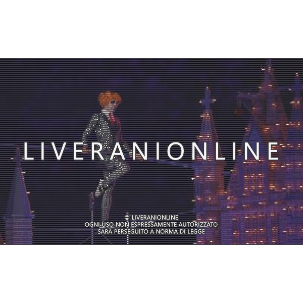 (120812) -- LONDON, Aug. 12, 2012 () -- Photo taken on August 12, 2012 shows the art performance at the Closing Ceremony of the London 2012 Olympic Games at the Olympic Stadium in London, Britain. (/Shen Bohan) (zgp) ©PHOTOSHOT/AGENZIA ALDO LIVERANI SAS - ITALY ONLY - CERIMONIA DI CHIUSURA DEI GIOCHI OLIMPICI, OLIMPIADI LONDRA 2012