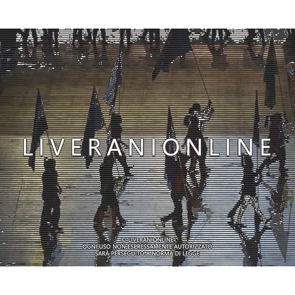 (120812) -- LONDON, Aug. 12, 2012 () -- Athletes holding their national flags parade into the Olympic Stadium at the Closing Ceremony of the London 2012 Olympic Games in London, Britain, August 12, 2012. (/Wang Qingqin) (zgp) ©PHOTOSHOT/AGENZIA ALDO LIVERANI SAS - ITALY ONLY - CERIMONIA DI CHIUSURA DEI GIOCHI OLIMPICI, OLIMPIADI LONDRA 2012