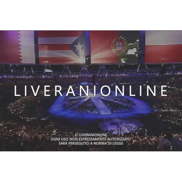 (120812) -- LONDON, Aug. 12, 2012 () -- Photo taken on August 12, 2012 shows the art performance at the Closing Ceremony of the London 2012 Olympic Games at the Olympic Stadium in London, Britain, August 12, 2012. (/Ren Zhenglai) ©PHOTOSHOT/AGENZIA ALDO LIVERANI SAS - ITALY ONLY - CERIMONIA DI CHIUSURA DEI GIOCHI OLIMPICI, OLIMPIADI LONDRA 2012