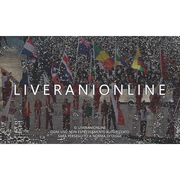 (120812) -- LONDON, Aug. 12, 2012 () -- Athletes holding their national flags parade into the Olympic Stadium at the Closing Ceremony of the London 2012 Olympic Games in London, Britain, August 12, 2012. (/Wang Qingqin) (zgp) ©PHOTOSHOT/AGENZIA ALDO LIVERANI SAS - ITALY ONLY - CERIMONIA DI CHIUSURA DEI GIOCHI OLIMPICI, OLIMPIADI LONDRA 2012