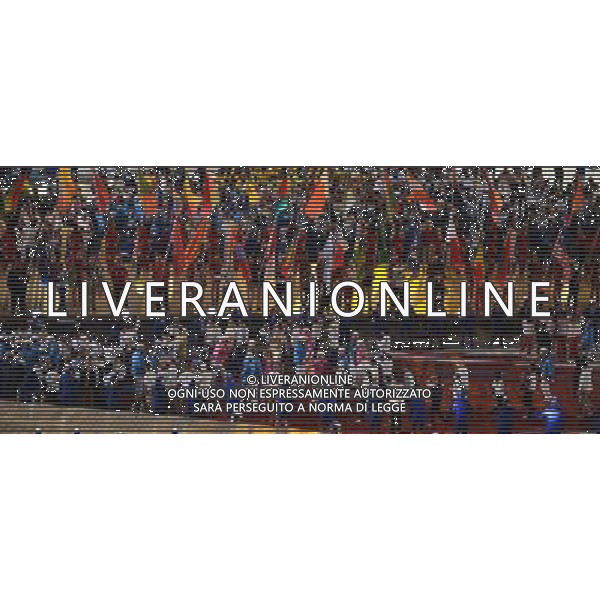 (120812) -- LONDON, Aug. 12, 2012 () -- Athletes holding their national flags parade into the Olympic Stadium at the Closing Ceremony of the London 2012 Olympic Games in London, Britain, August 12, 2012. (/Wang Qingqin) (zgp) ©PHOTOSHOT/AGENZIA ALDO LIVERANI SAS - ITALY ONLY - CERIMONIA DI CHIUSURA DEI GIOCHI OLIMPICI, OLIMPIADI LONDRA 2012
