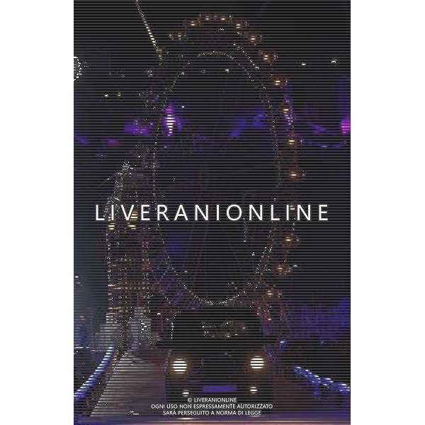 (120812) -- LONDON, Aug. 12, 2012 () -- Photo taken on August 12, 2012 shows the art performance at the Closing Ceremony of the London 2012 Olympic Games at the Olympic Stadium in London, Britain. (/Shen Bohan) (zgp) ©PHOTOSHOT/AGENZIA ALDO LIVERANI SAS - ITALY ONLY - CERIMONIA DI CHIUSURA DEI GIOCHI OLIMPICI, OLIMPIADI LONDRA 2012