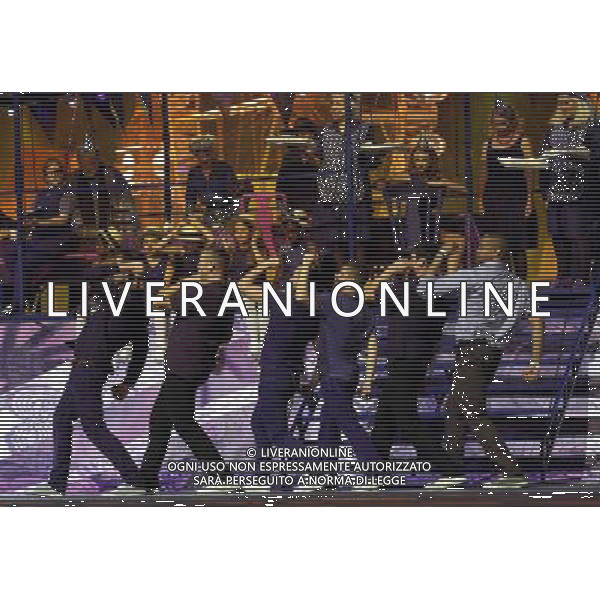 (120812) -- LONDON, Aug. 12, 2012 () -- Photo taken on August 12, 2012 shows the art performance at the Closing Ceremony of the London 2012 Olympic Games at the Olympic Stadium in London, Britain. (/Shen Bohan) (zgp) ©PHOTOSHOT/AGENZIA ALDO LIVERANI SAS - ITALY ONLY - CERIMONIA DI CHIUSURA DEI GIOCHI OLIMPICI, OLIMPIADI LONDRA 2012