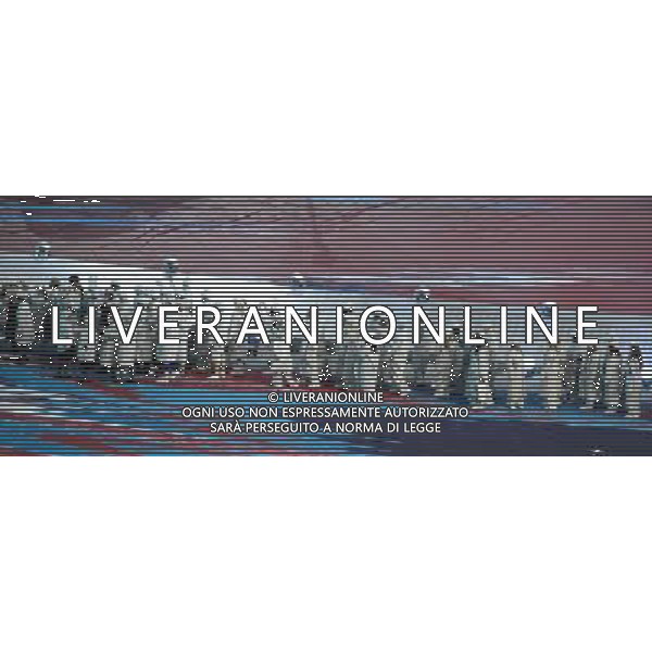 (120812) -- LONDON, Aug. 12, 2012 () -- Actors enter the venue for the art performance of the Closing Ceremony of the London 2012 Olympic Games at the Olympic Stadium in London, Britain, August 12, 2012. (/Wang Qingqin) (zgp) ©PHOTOSHOT/AGENZIA ALDO LIVERANI SAS - ITALY ONLY - CERIMONIA DI CHIUSURA DEI GIOCHI OLIMPICI, OLIMPIADI LONDRA 2012